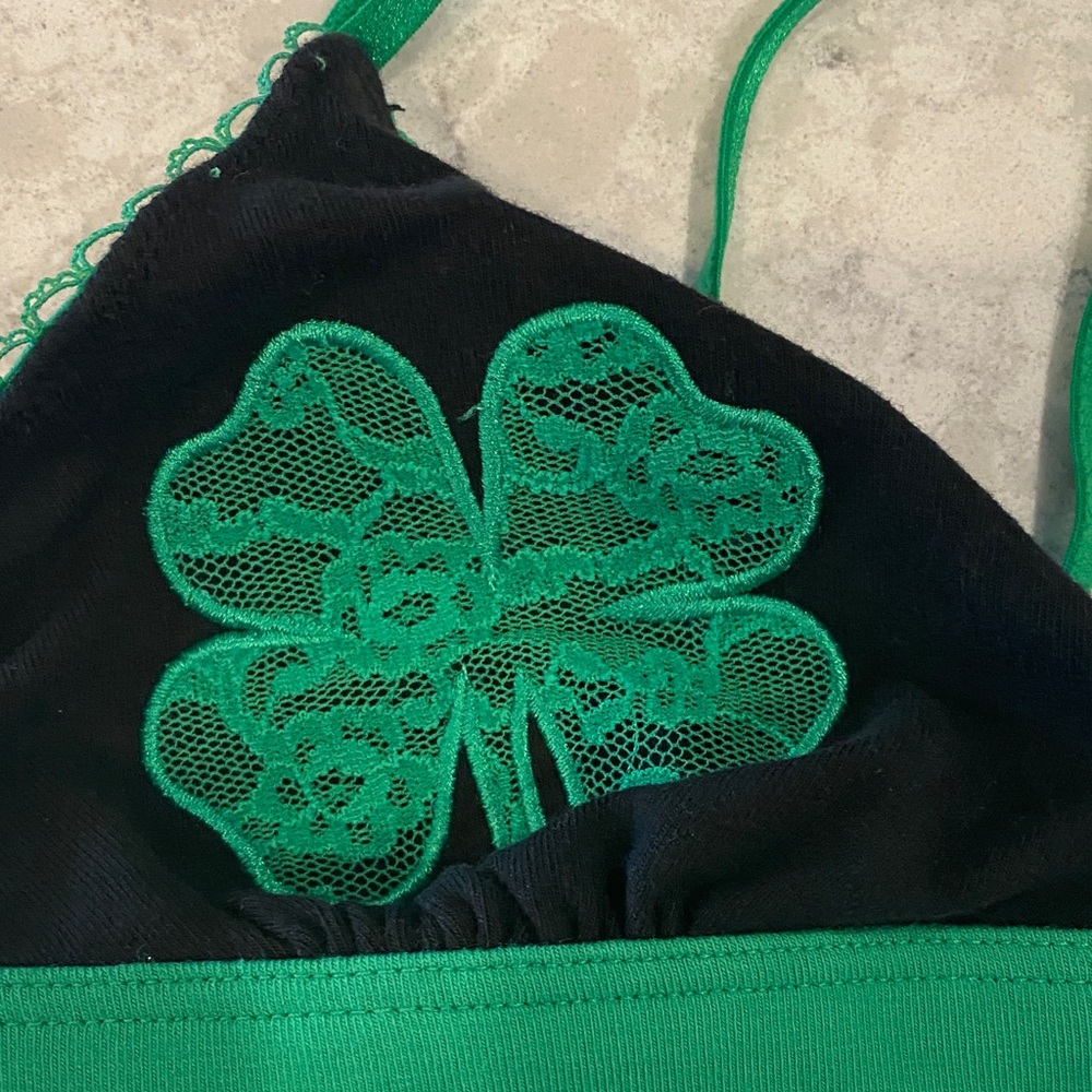 Victoria's Secret Emerald and Black Lace Bralette - Picture 4 of 5